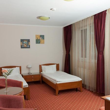 Hotel Hermes Alba Iulia Exterior foto