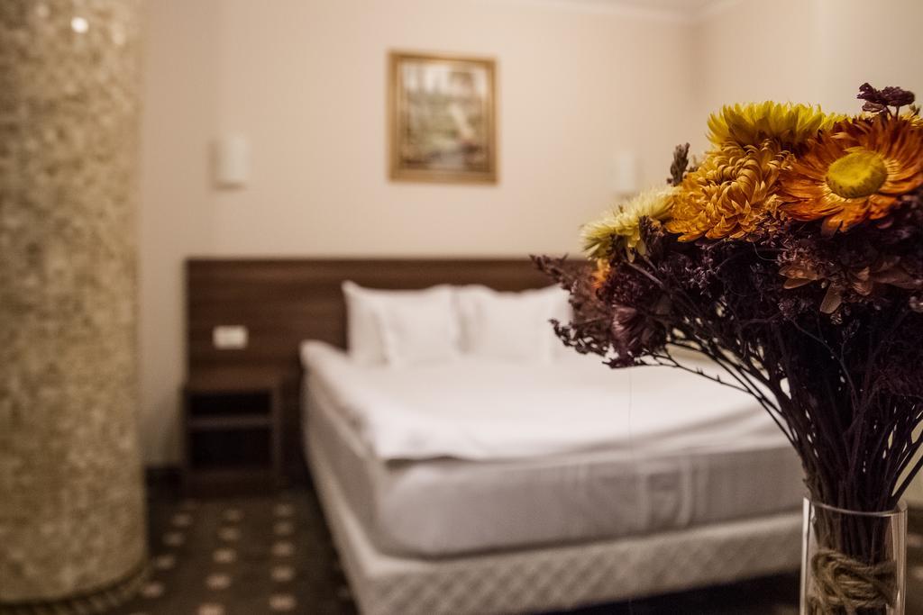 Hotel Hermes Alba Iulia Exterior foto