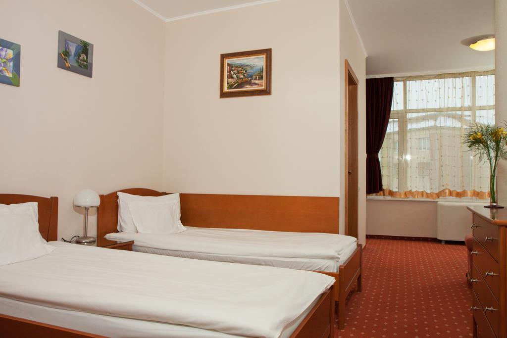 Hotel Hermes Alba Iulia Exterior foto