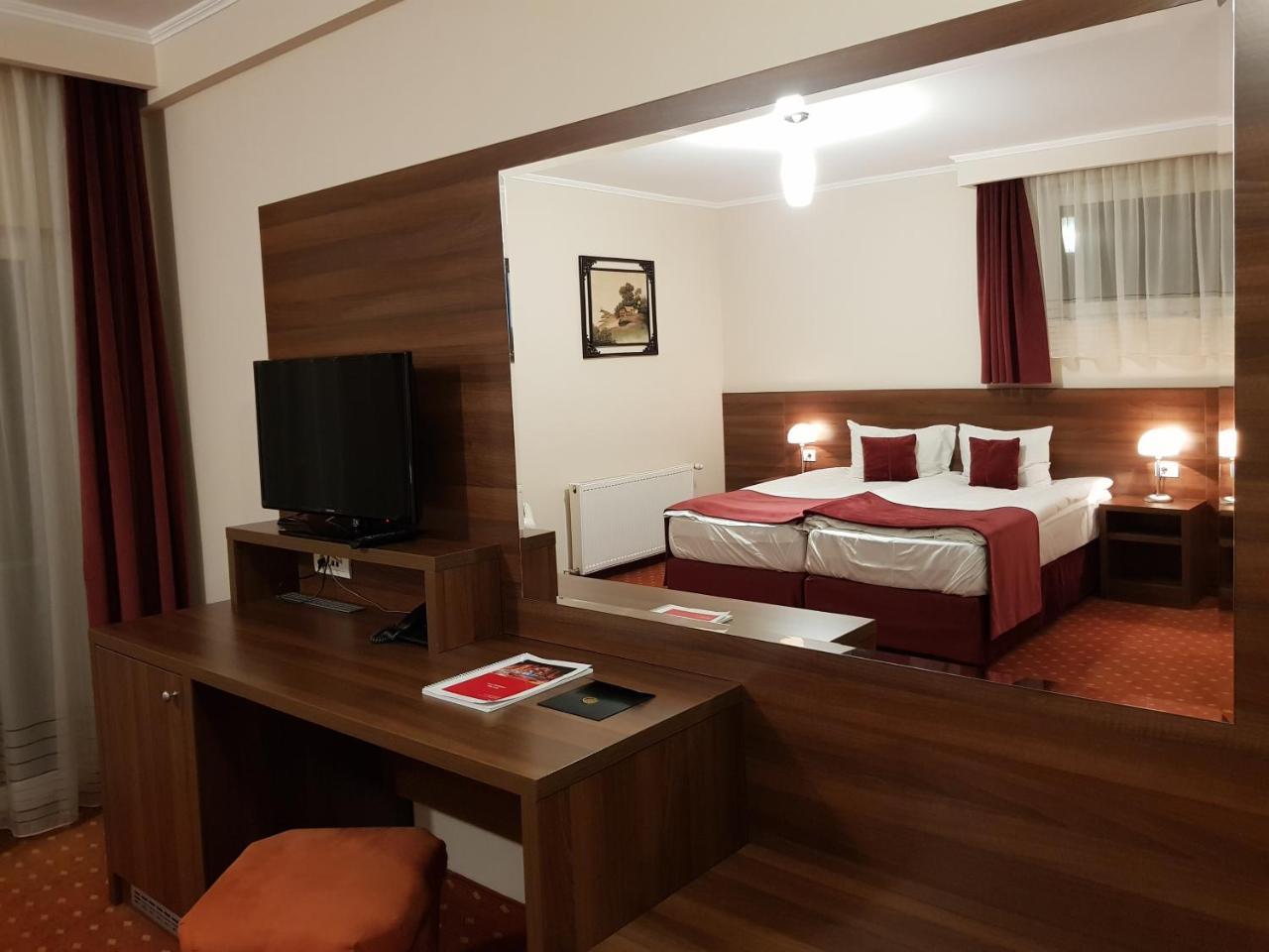 Hotel Hermes Alba Iulia Exterior foto